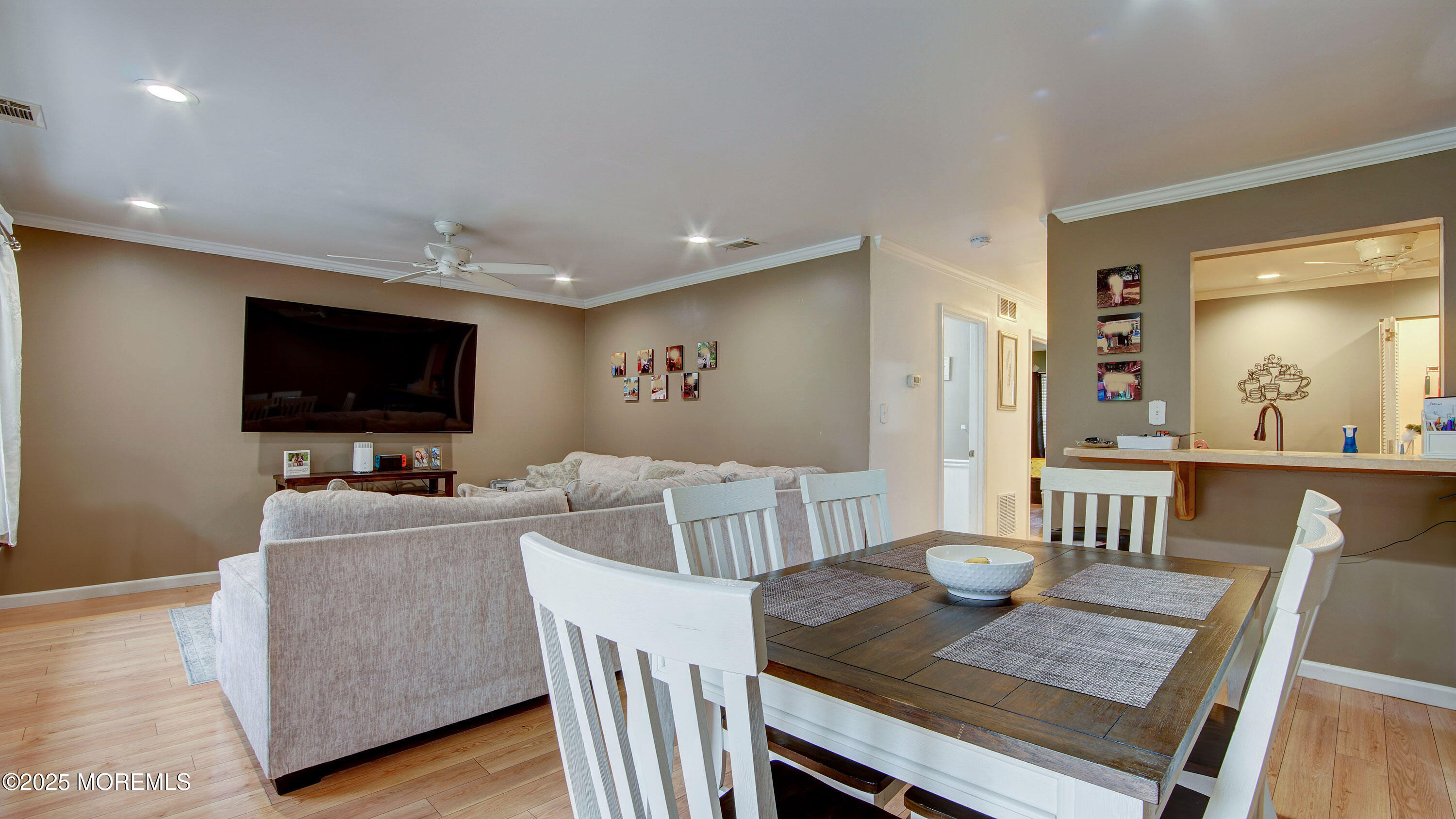 111 Wyndham Place, Robbinsville Township, New Jersey image 2
