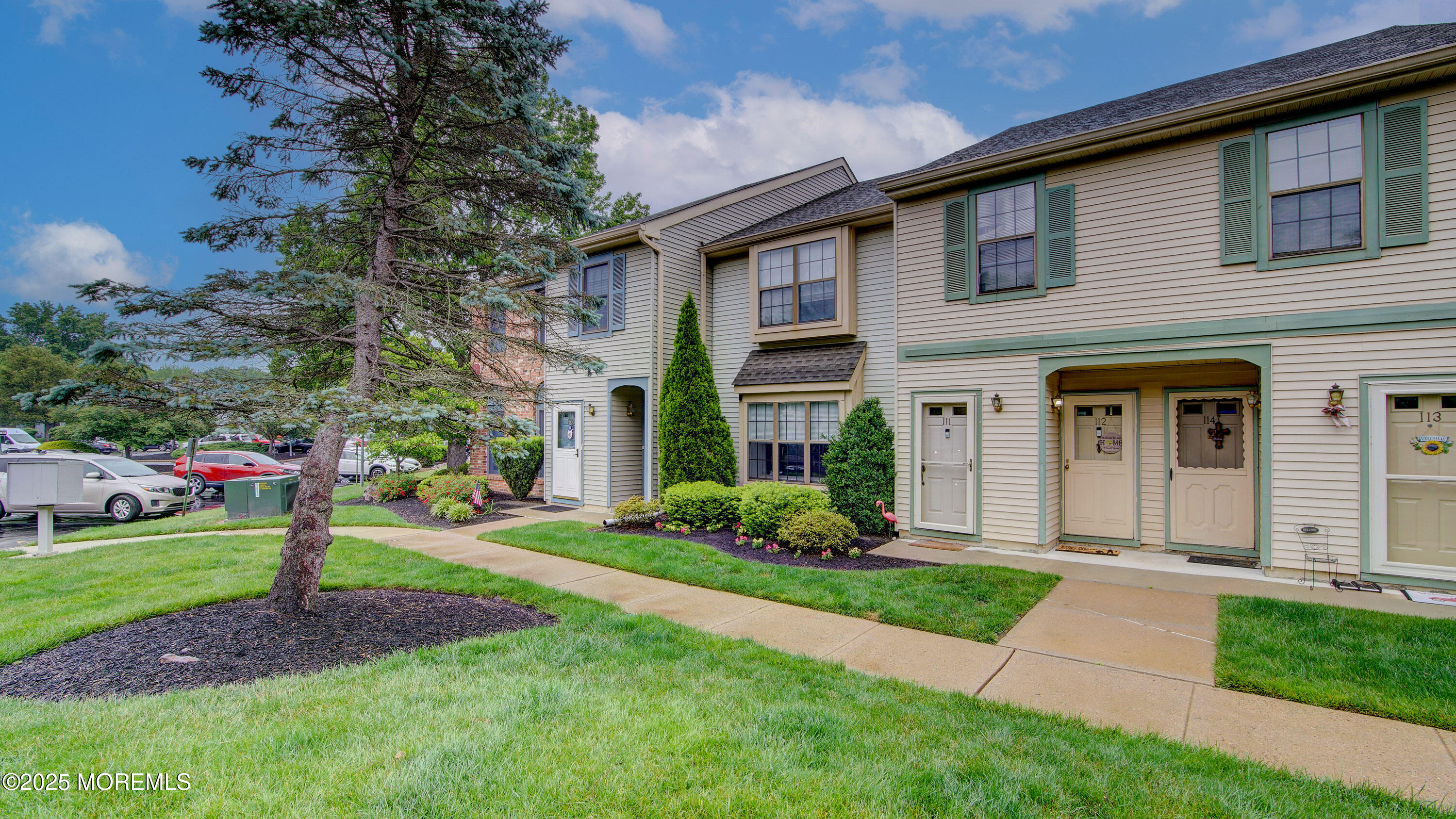111 Wyndham Place, Robbinsville Township, New Jersey image 1