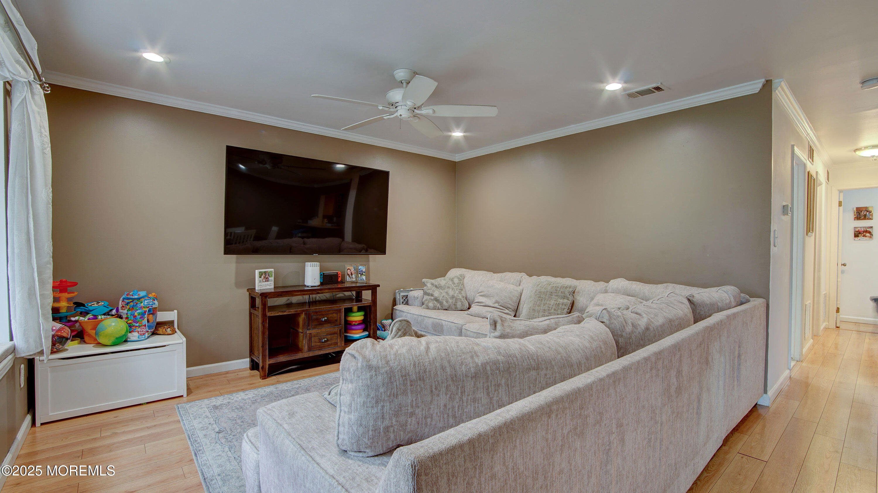 111 Wyndham Place, Robbinsville Township, New Jersey image 4