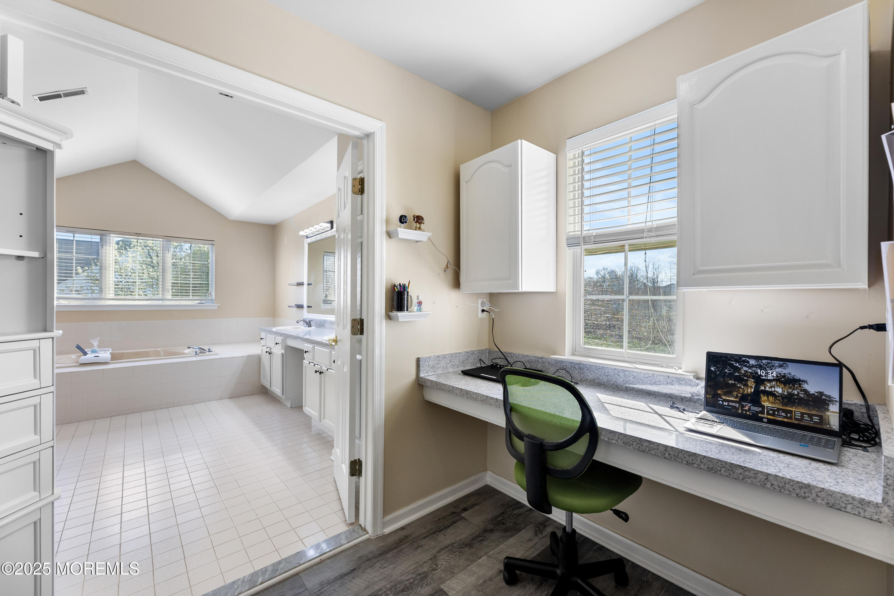 5 Wagner Farm Lane, Millstone, New Jersey image 28