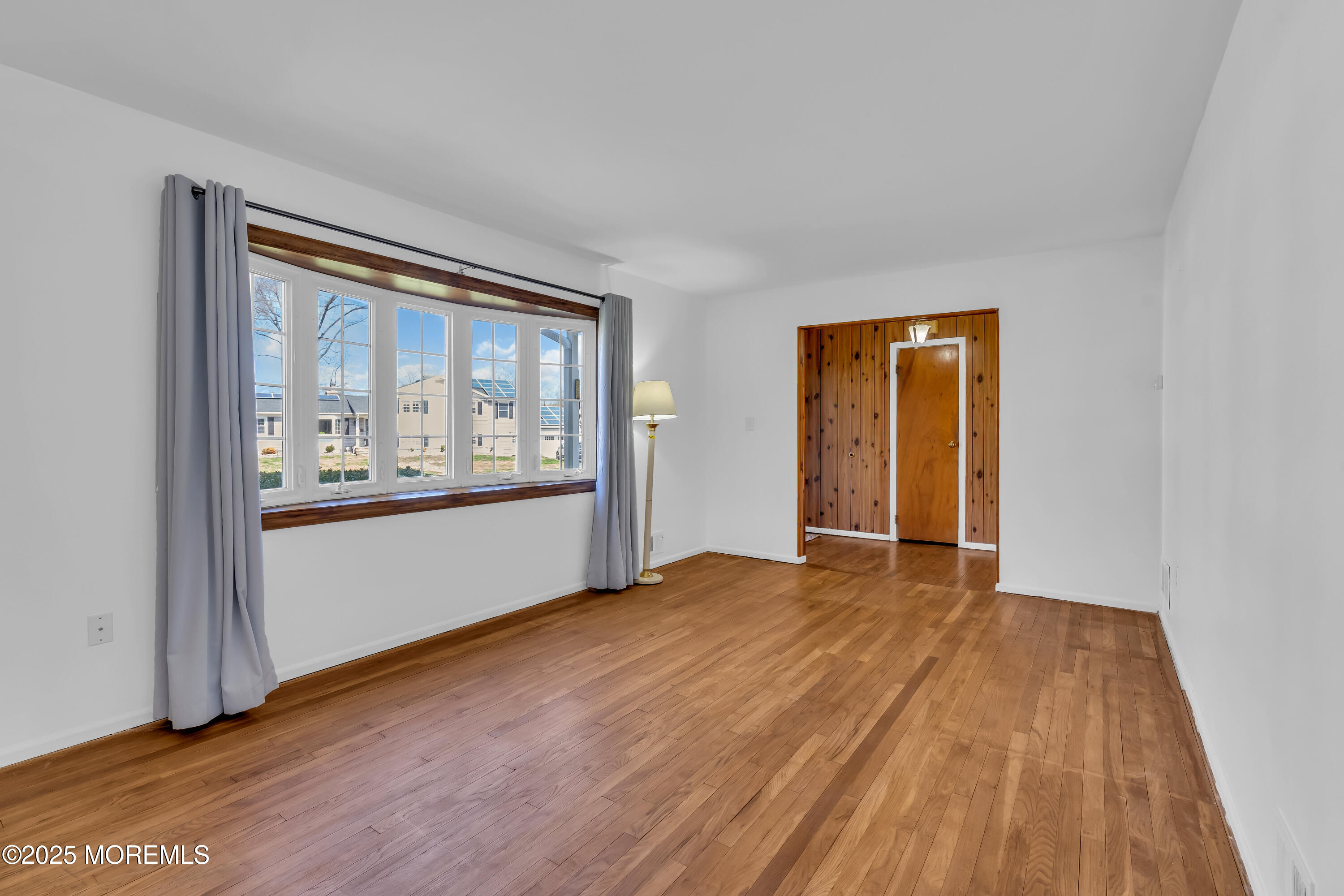 8 Michele Drive, Middletown, New Jersey image 4