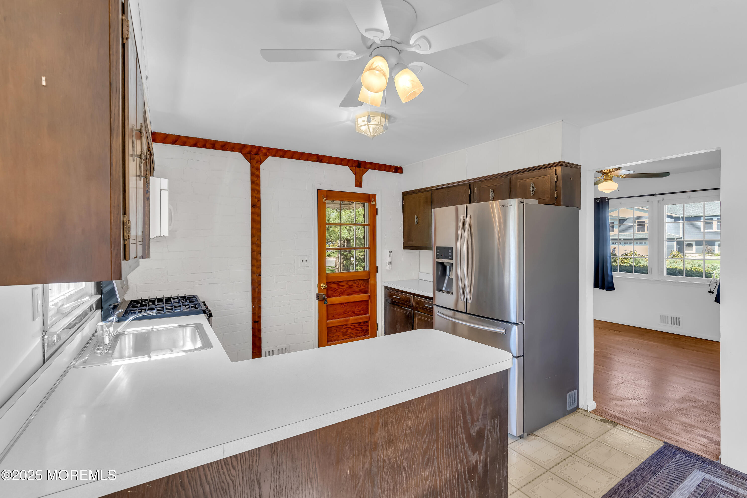 8 Michele Drive, Middletown, New Jersey image 8