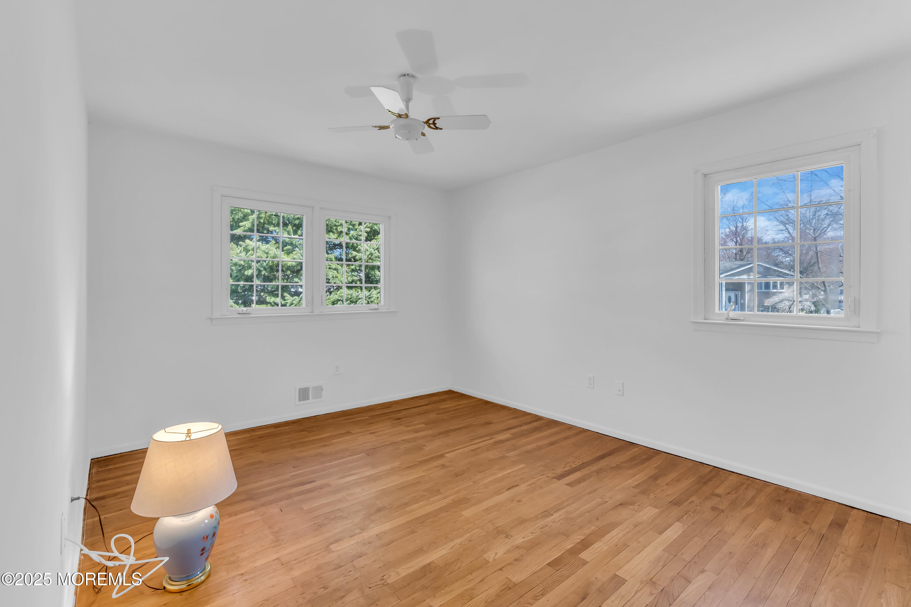 8 Michele Drive, Middletown, New Jersey image 15