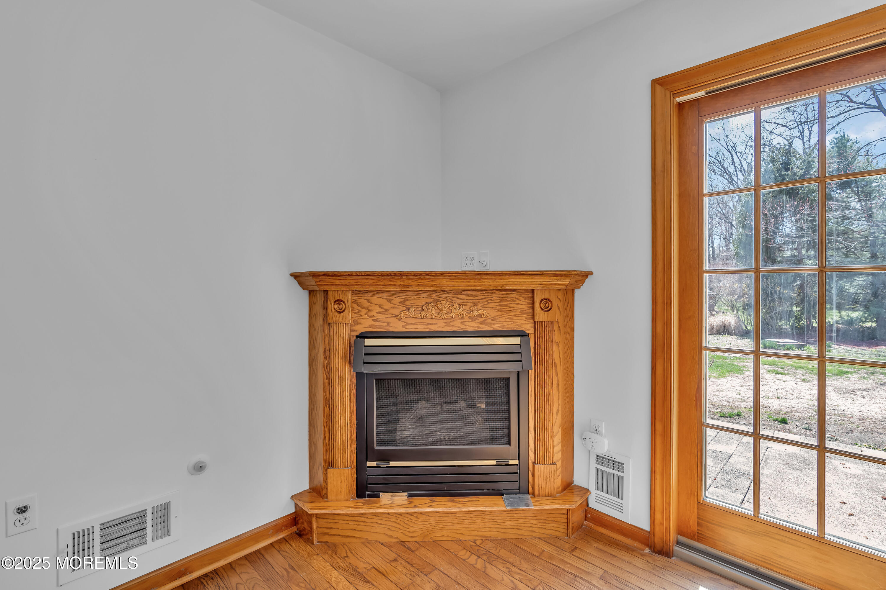 8 Michele Drive, Middletown, New Jersey image 25