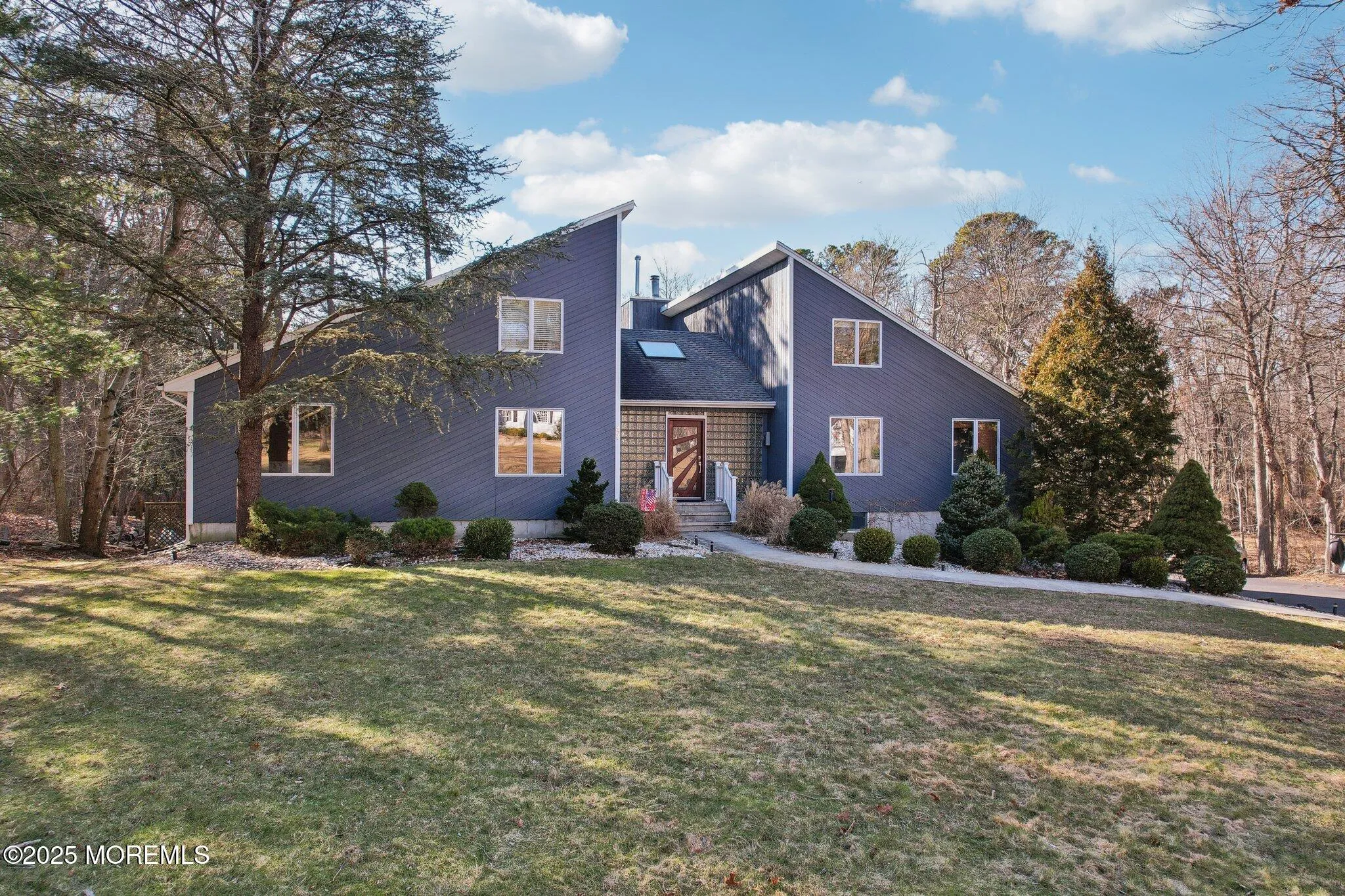 Millstone, New Jersey 08510, United States, 4 Bedrooms Bedrooms, ,4 BathroomsBathrooms,Residential,Active,83001