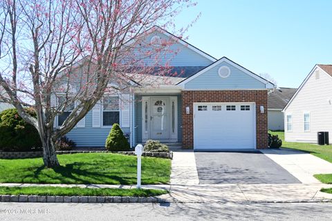 Photo of 106 Chesterfield Lane, Toms River, NJ 08757 (MLS # 22610007)