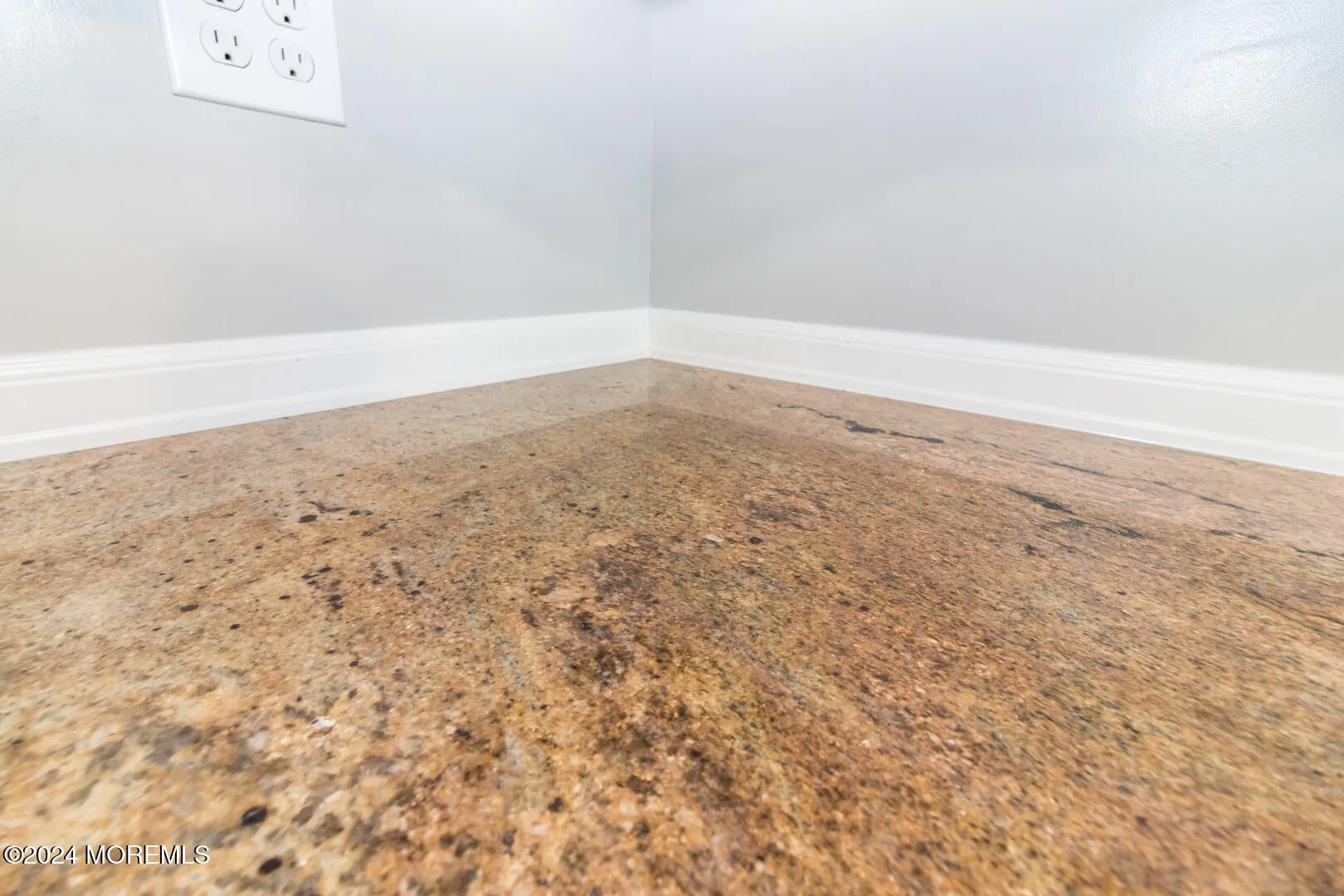 Toms River, New Jersey 08757, United States, 2 Bedrooms Bedrooms, ,2 BathroomsBathrooms,Residential,Pending,33201