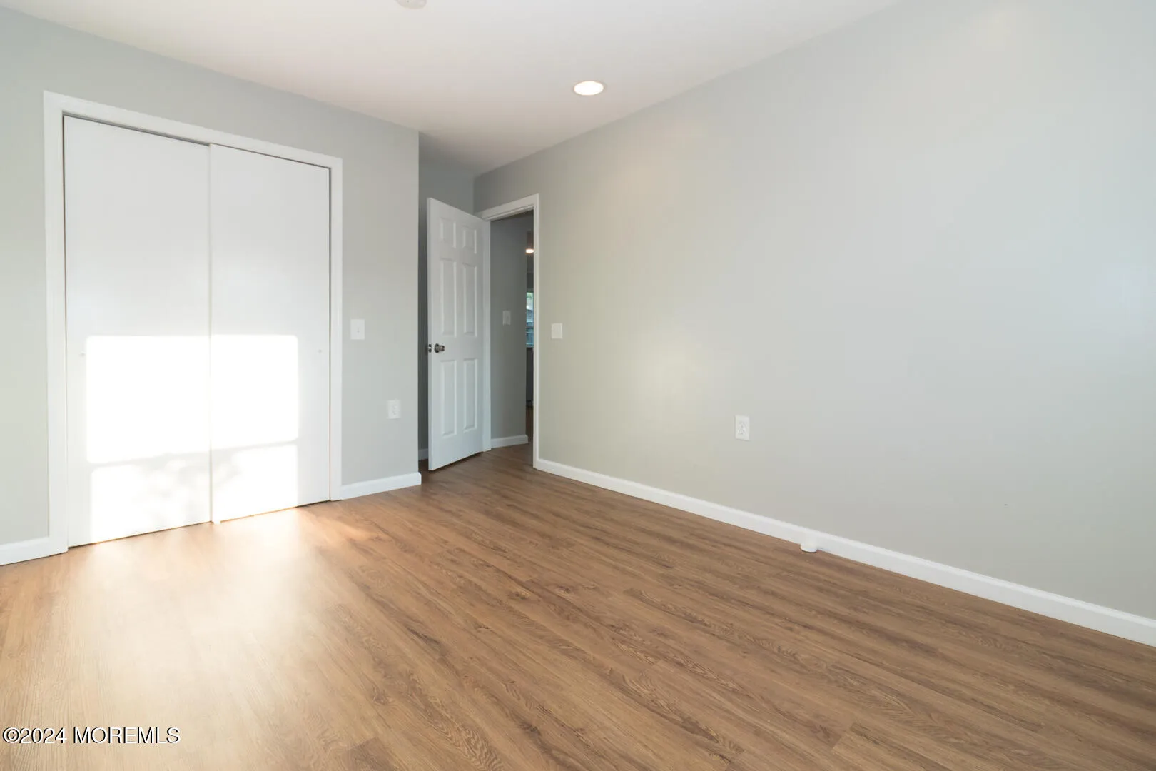 Toms River, New Jersey 08757, United States, 2 Bedrooms Bedrooms, ,2 BathroomsBathrooms,Residential,Pending,33201