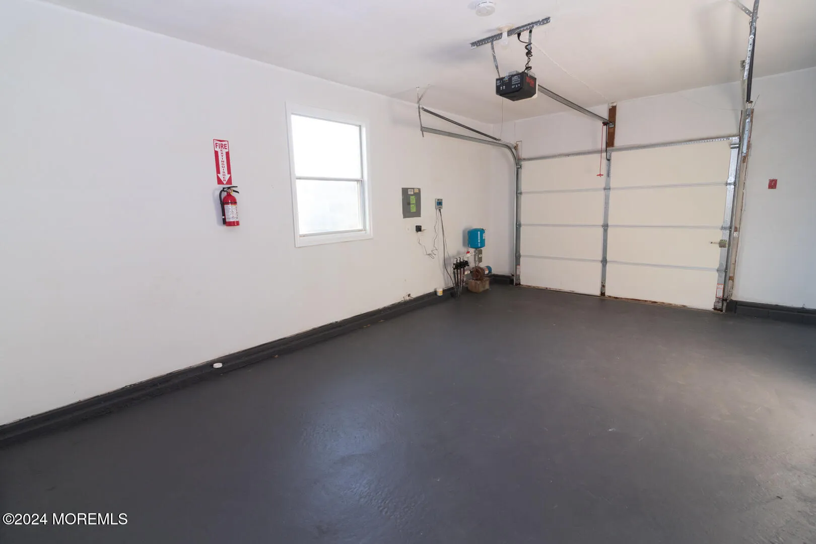 Toms River, New Jersey 08757, United States, 2 Bedrooms Bedrooms, ,2 BathroomsBathrooms,Residential,Pending,33201