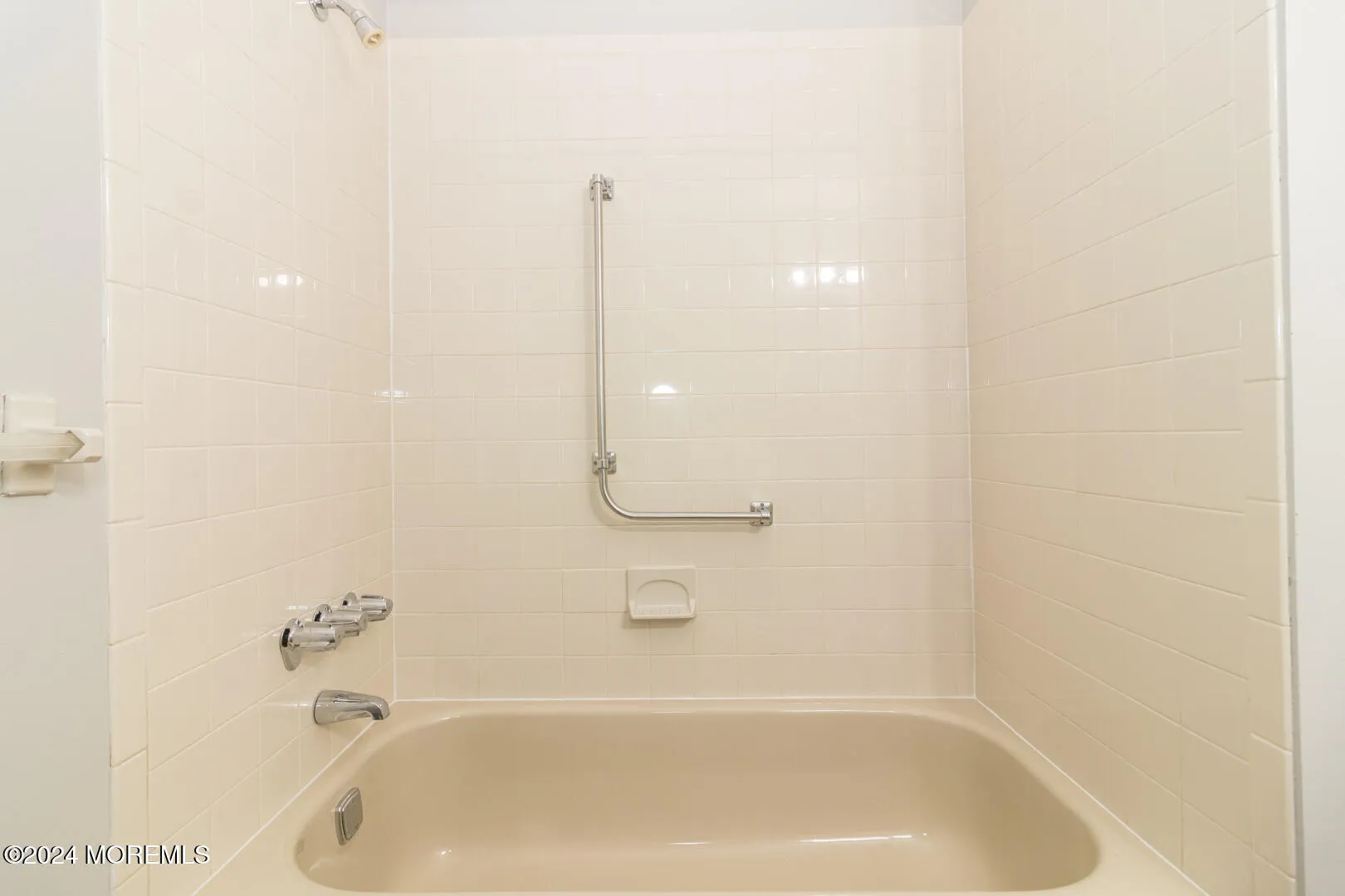 Toms River, New Jersey 08757, United States, 2 Bedrooms Bedrooms, ,2 BathroomsBathrooms,Residential,Pending,33201