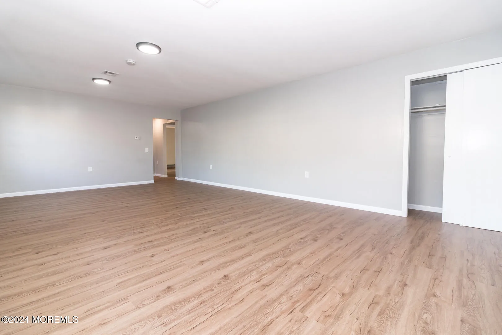 Toms River, New Jersey 08757, United States, 2 Bedrooms Bedrooms, ,2 BathroomsBathrooms,Residential,Pending,33201