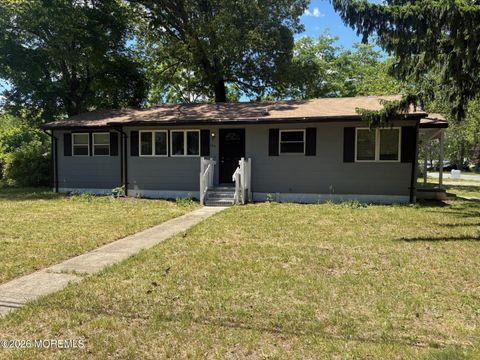 Homes For Sale - 134 Red Bank Avenue<br/> Bayville, NJ 08721