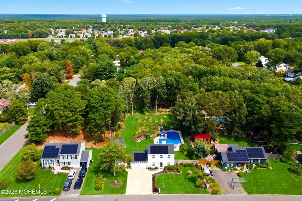 1072 W BAY AVE, BARNEGAT, NJ 08005 - Image 5e2d08cbf745ebcdddf1a2fb2f6ca5fe/1304650404
