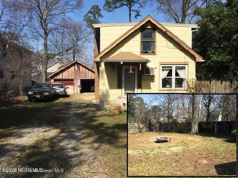 707 Parkside Avenue Toms River NJ 08753