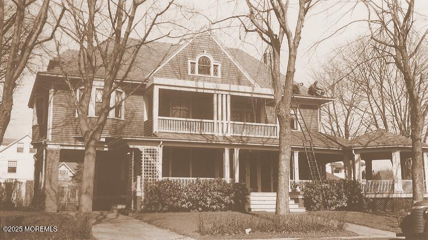 211 Cedar Avenue