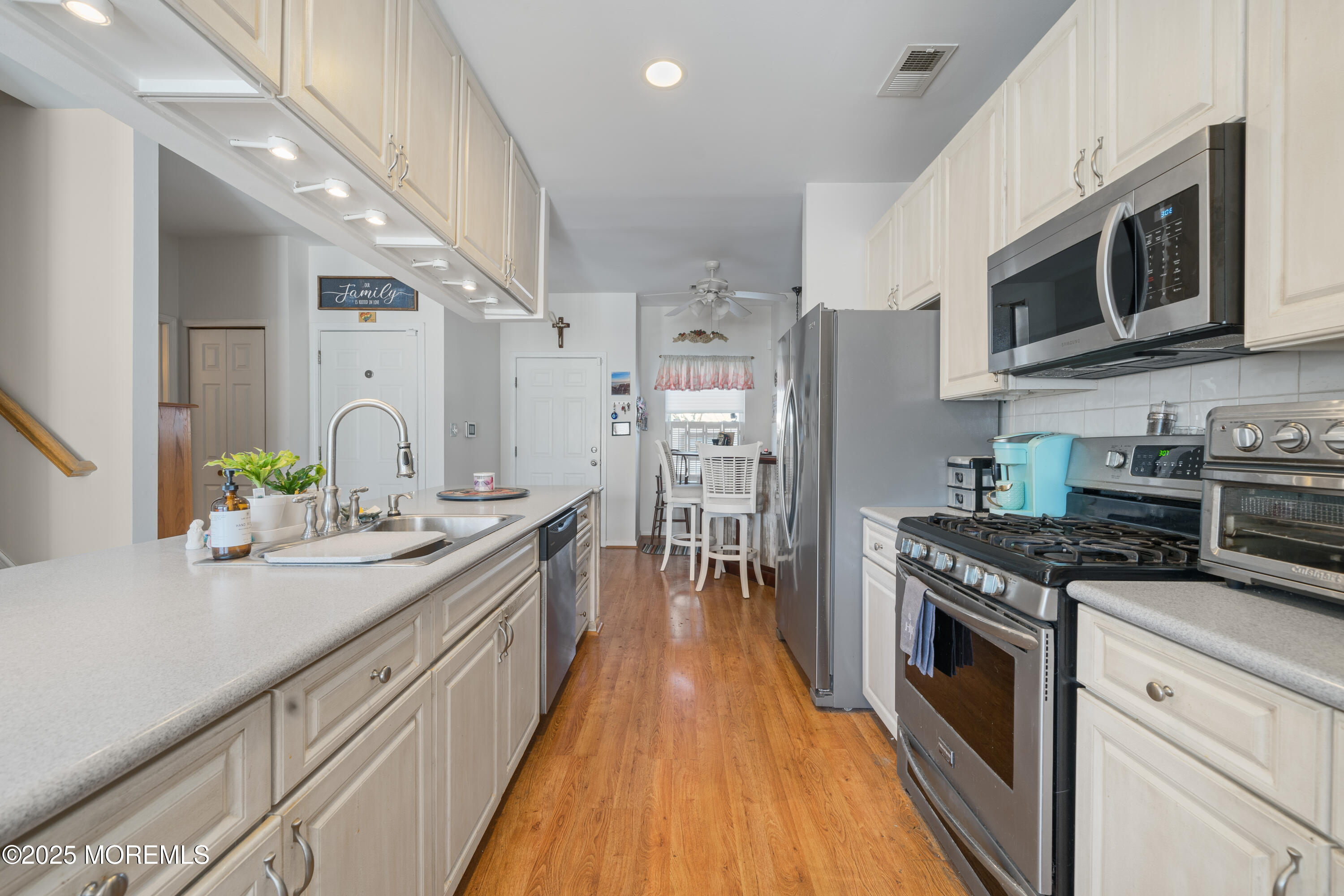 33 Blue Heron Lane, Bayville, New Jersey image 7