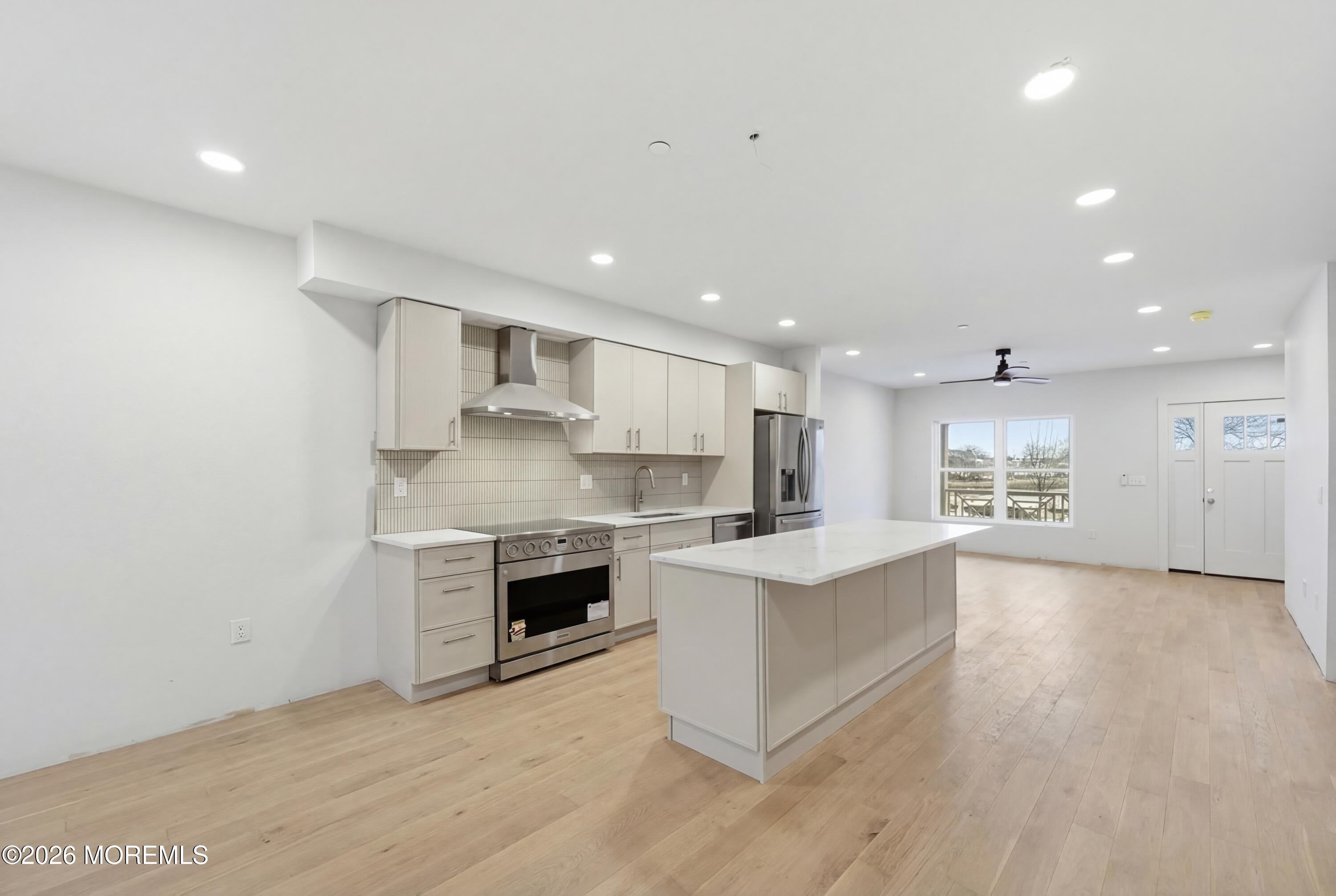 801 Main Street B2
