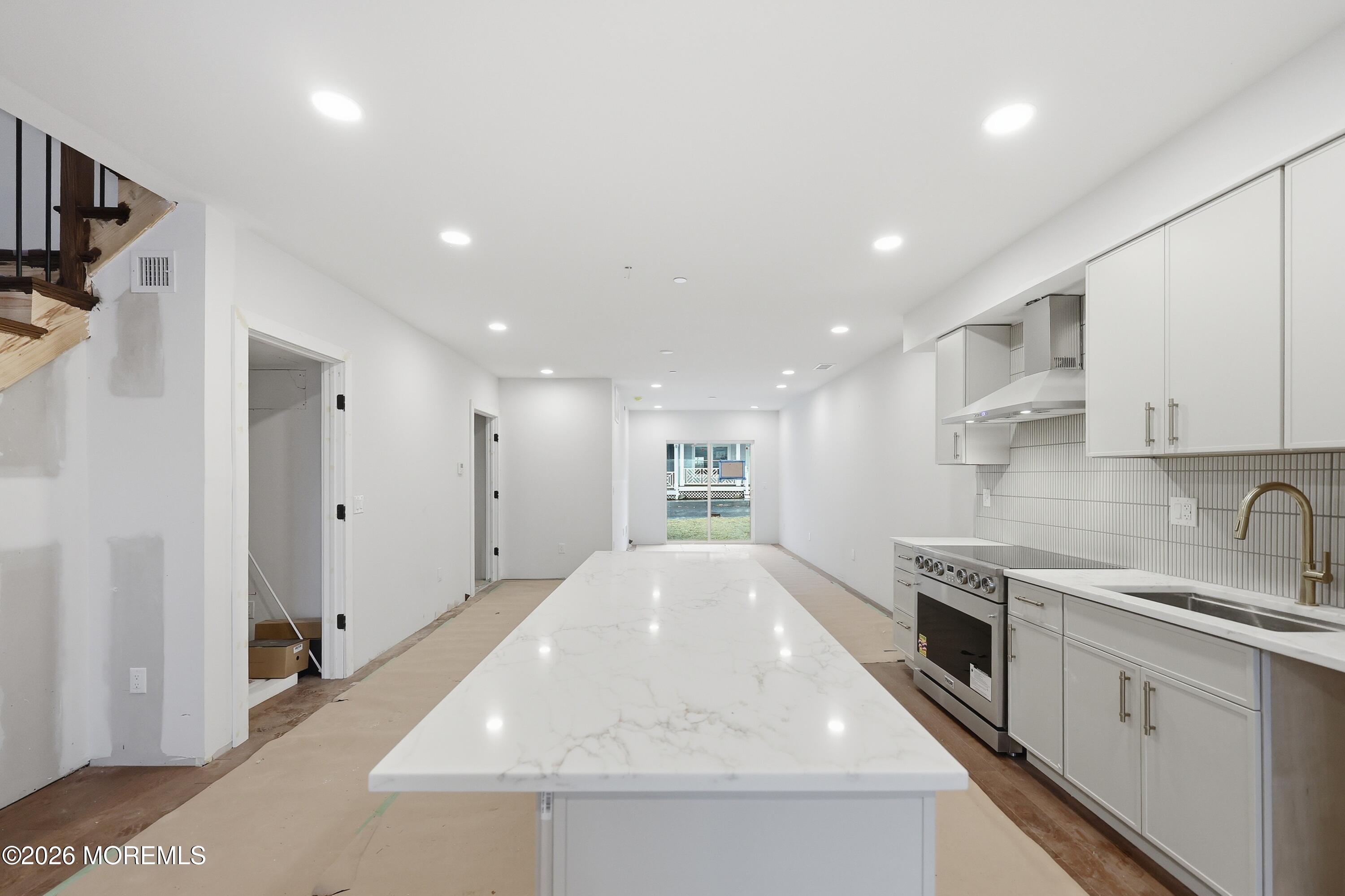 801 Main Street B2