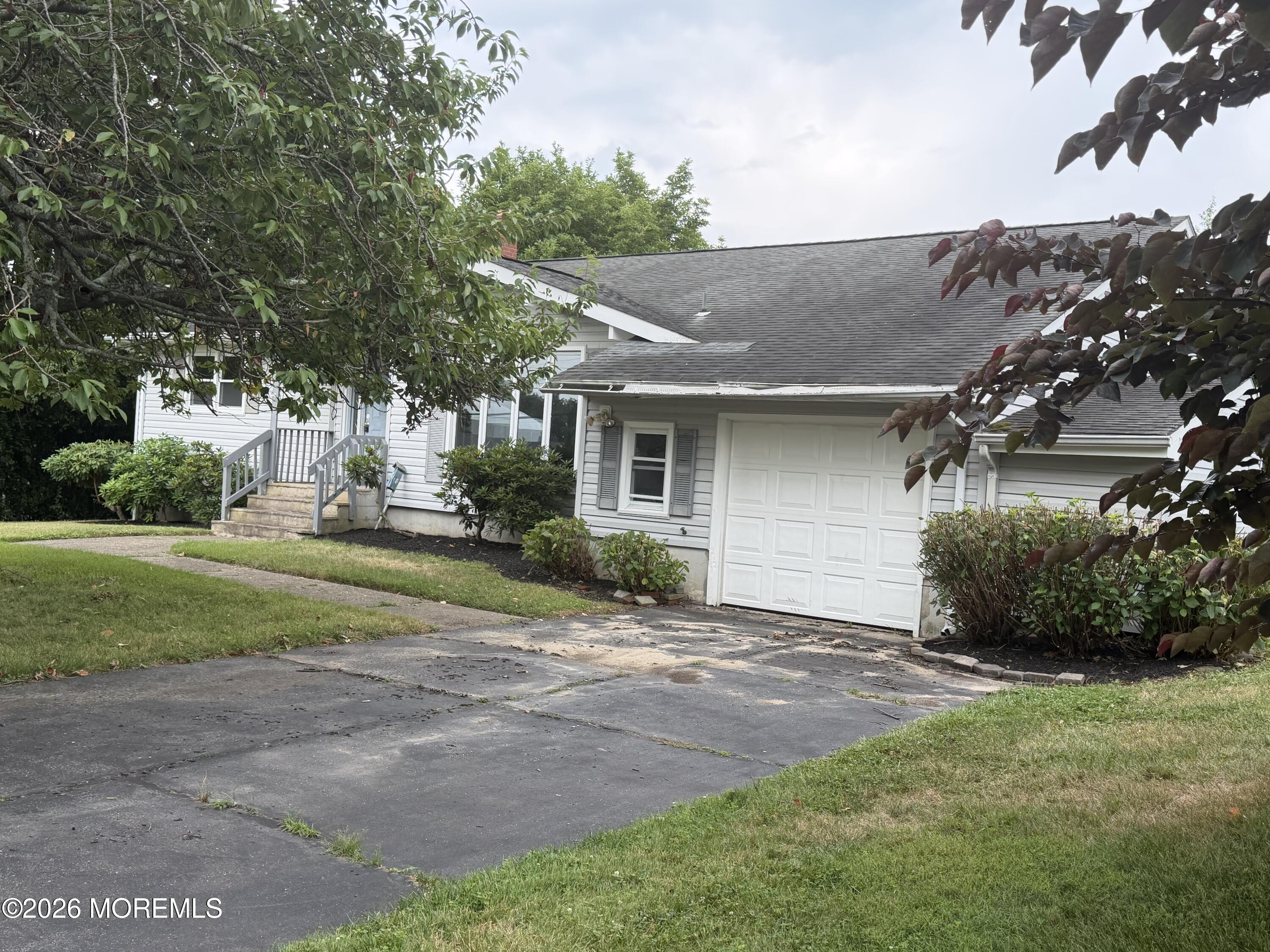 717 Howell Drive