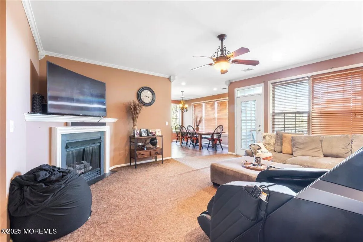 Manalapan, New Jersey 07726, United States, 2 Bedrooms Bedrooms, ,2 BathroomsBathrooms,Residential,Active,89210