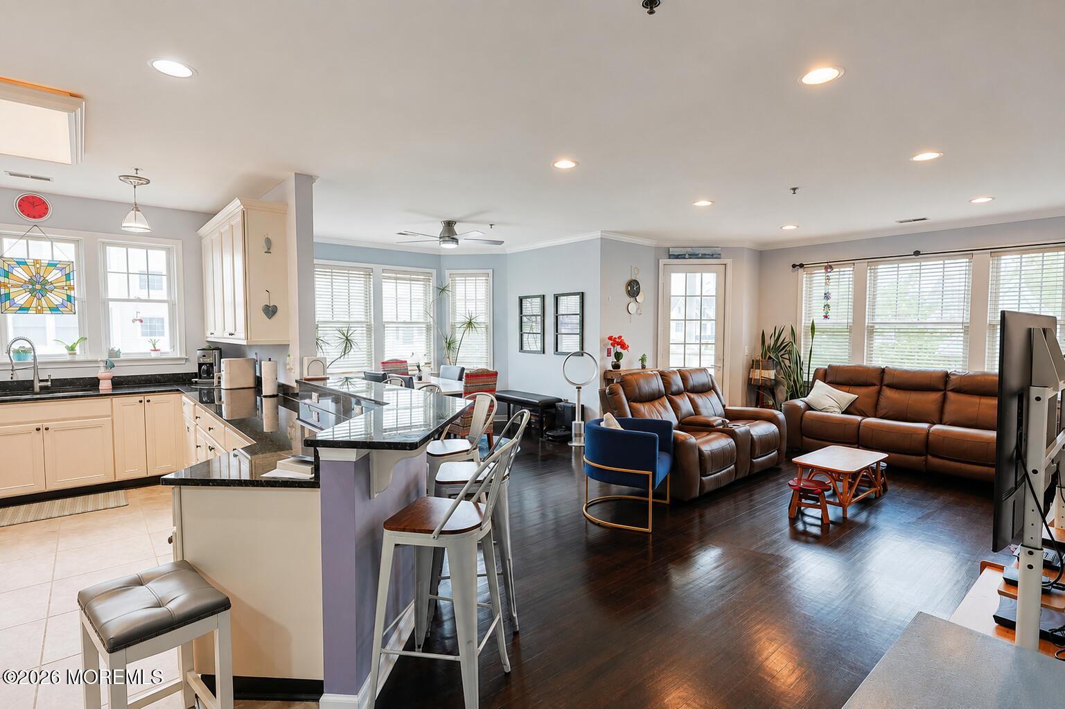 33 Cooper Avenue 216