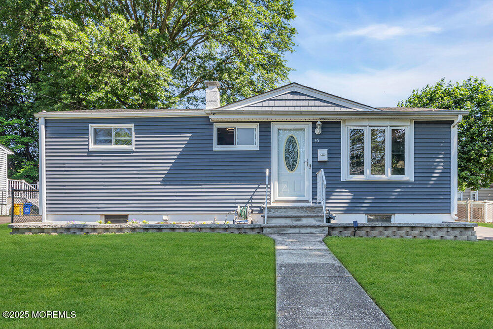 45 Helen Avenue, Freehold, New Jersey image 3