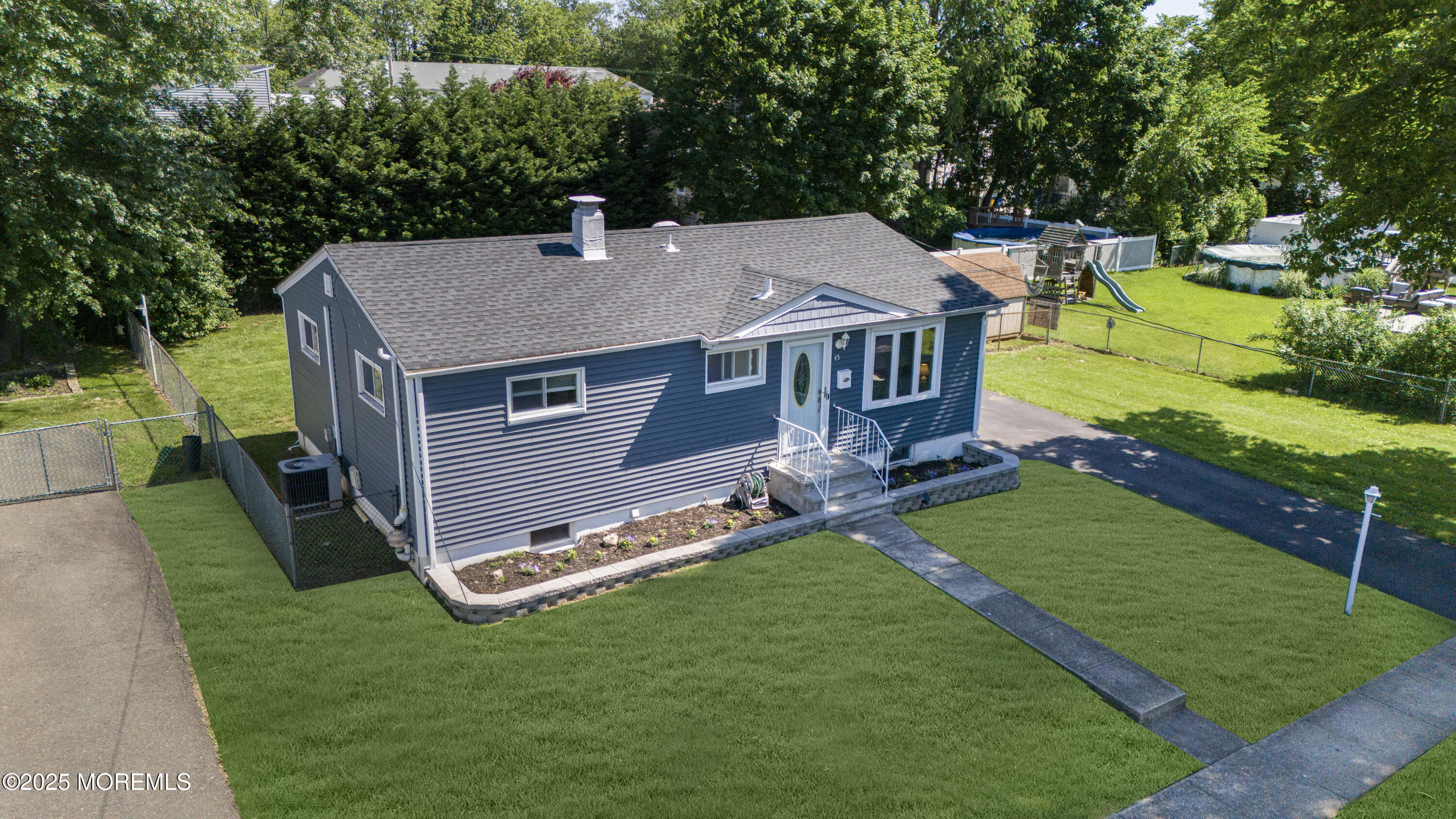 45 Helen Avenue, Freehold, New Jersey image 4