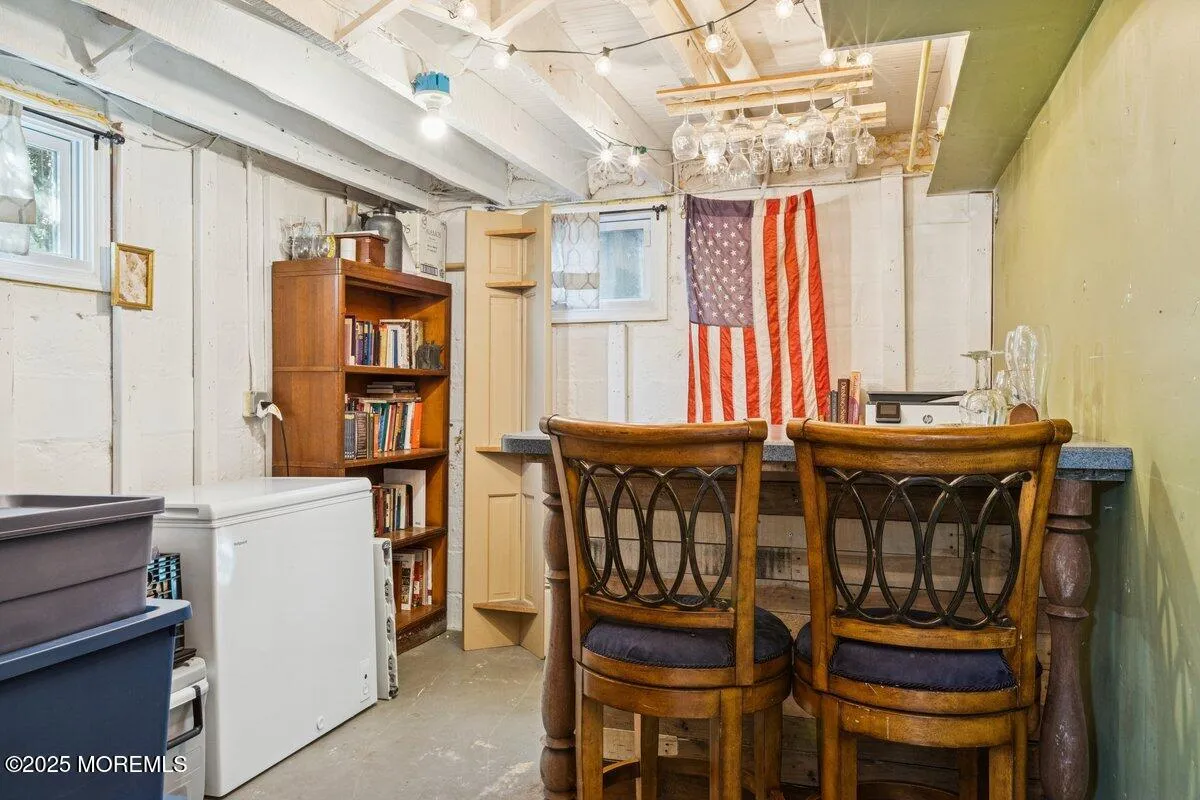 Freehold, New Jersey 07728, United States, 3 Bedrooms Bedrooms, ,2 BathroomsBathrooms,Residential,Active,250418