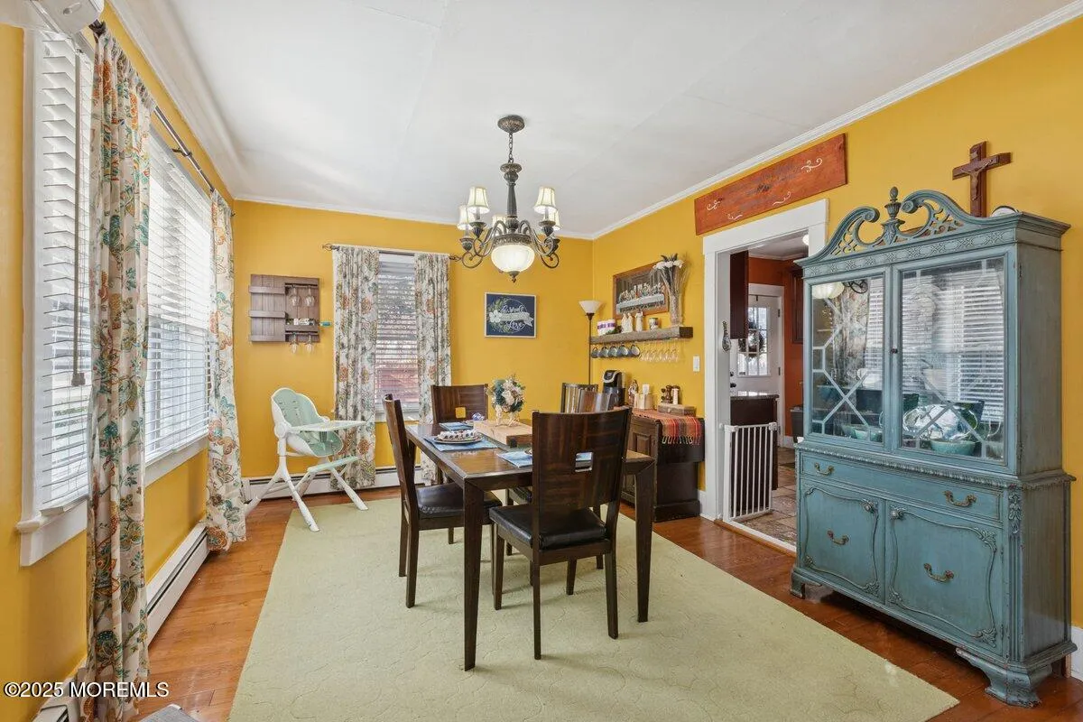 Freehold, New Jersey 07728, United States, 3 Bedrooms Bedrooms, ,2 BathroomsBathrooms,Residential,Active,250418