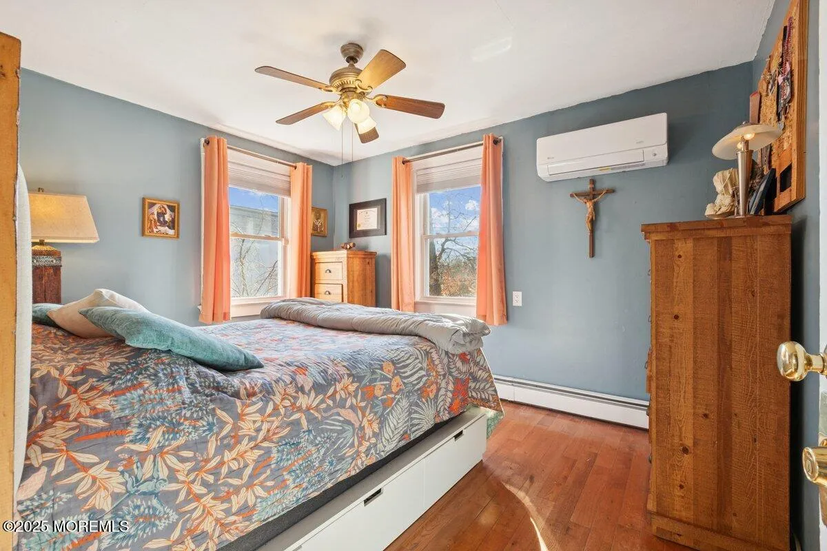 Freehold, New Jersey 07728, United States, 3 Bedrooms Bedrooms, ,2 BathroomsBathrooms,Residential,Active,250418