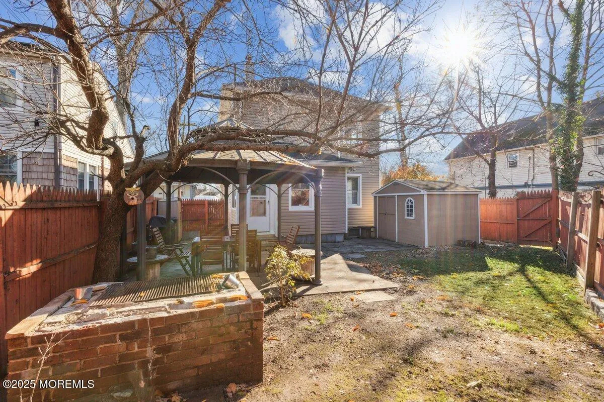 Freehold, New Jersey 07728, United States, 3 Bedrooms Bedrooms, ,2 BathroomsBathrooms,Residential,Active,250418