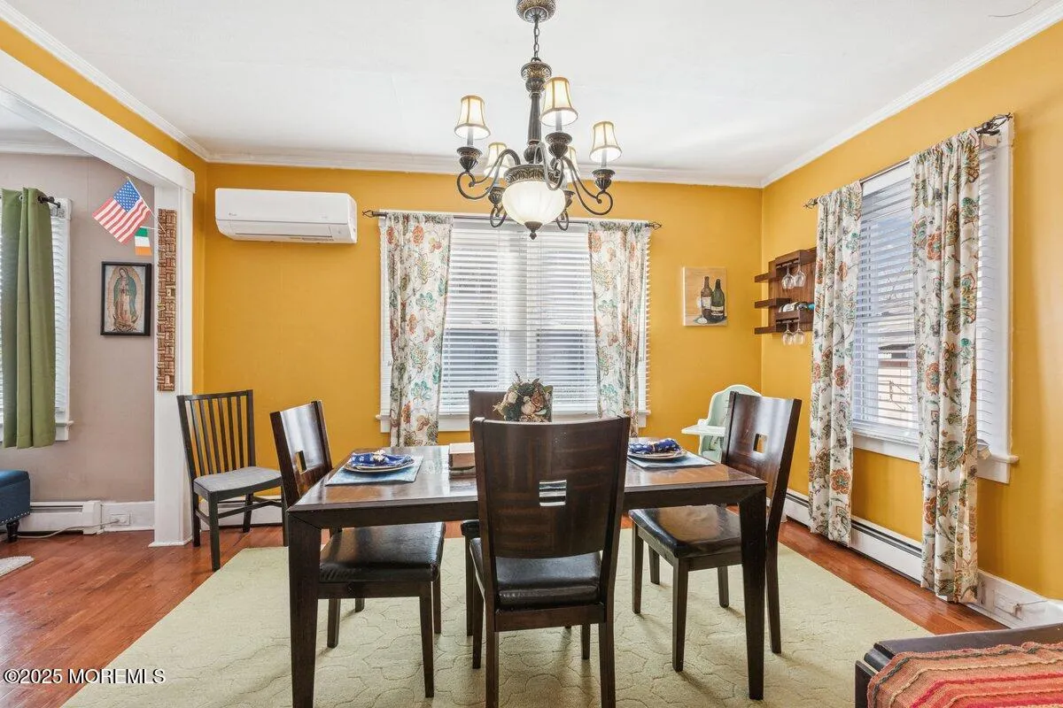 Freehold, New Jersey 07728, United States, 3 Bedrooms Bedrooms, ,2 BathroomsBathrooms,Residential,Active,250418