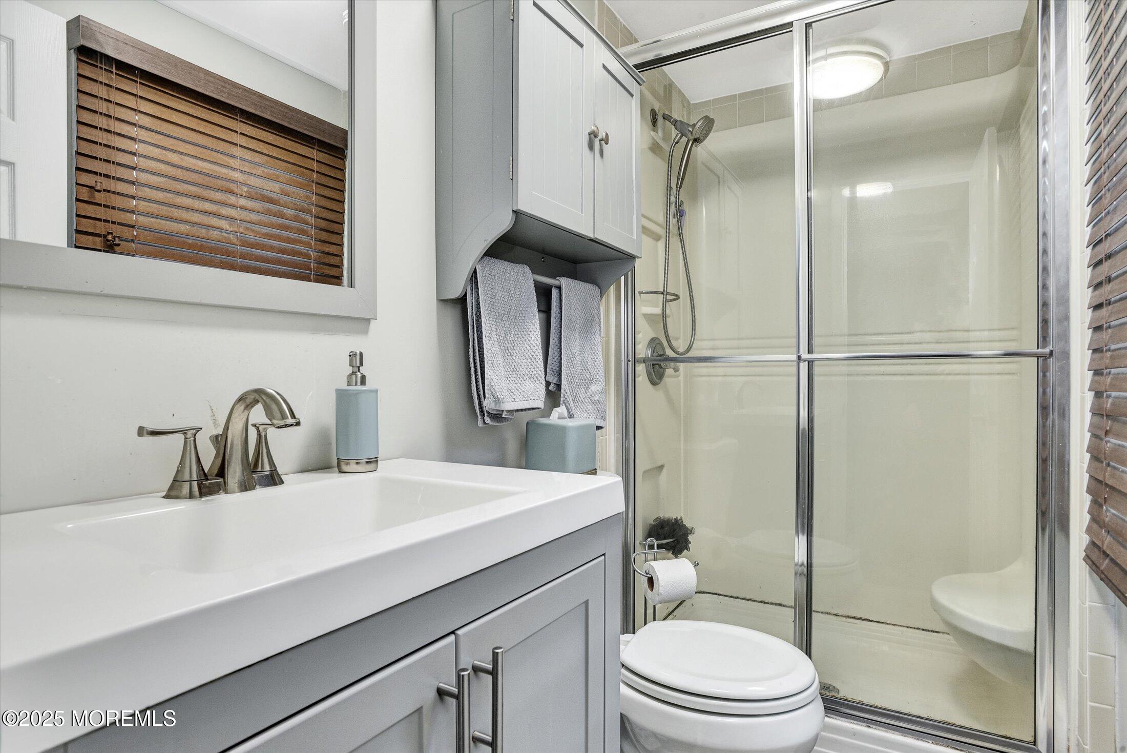 35 Carol Lane, Aberdeen, New Jersey image 21
