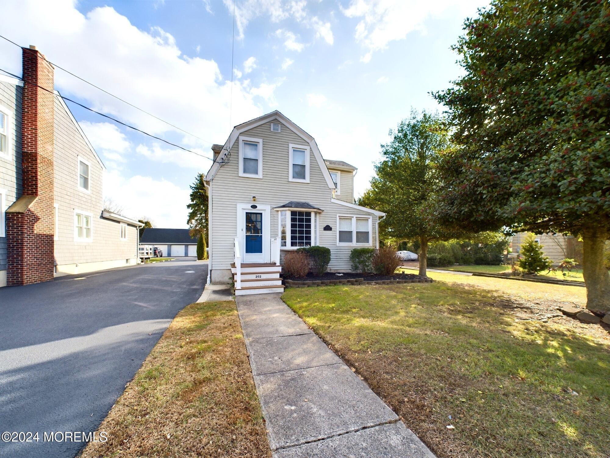 202-2021/2 Broad Street, Manasquan, New Jersey image 3