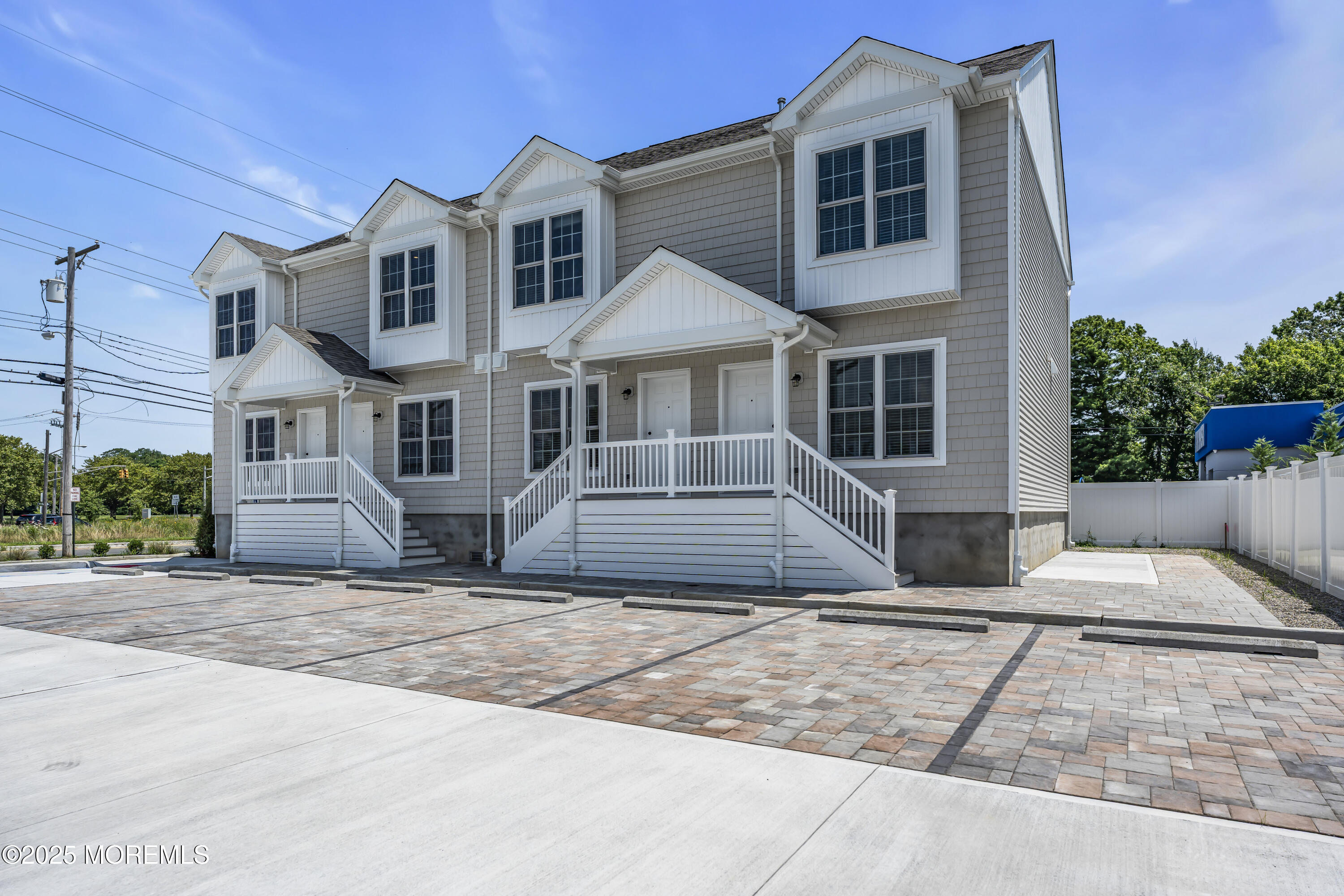 604 Ocean Road