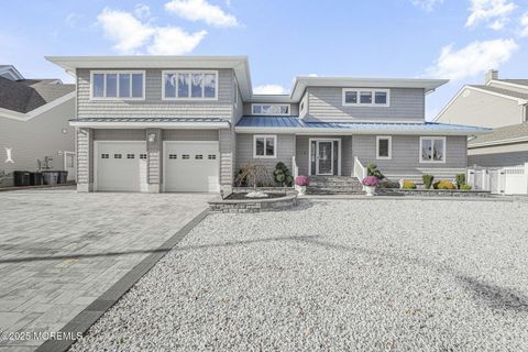 Photo of 814 Ensign Drive, Forked River, NJ 08731 (MLS # 22534455)