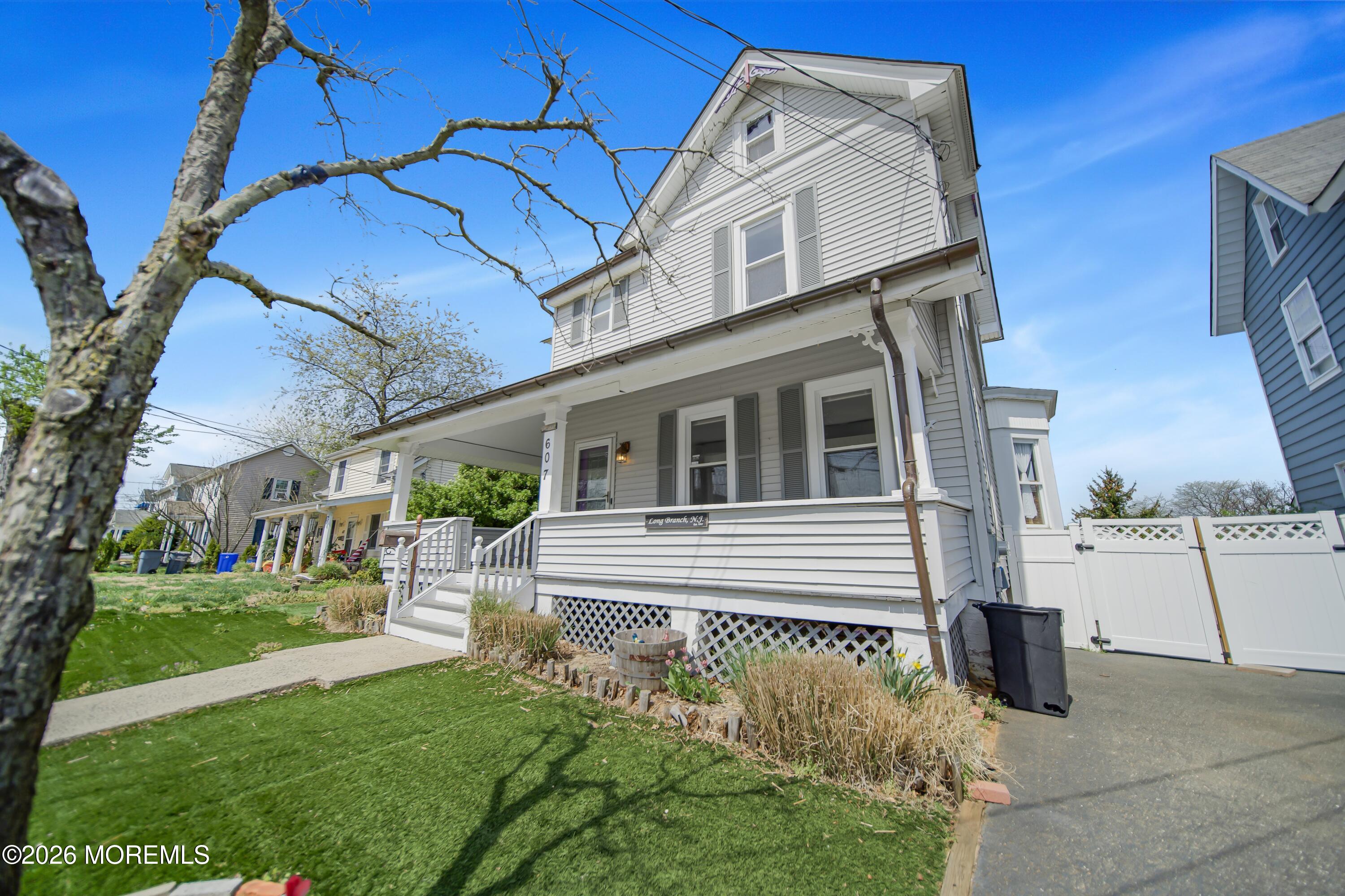 607 Mcclellan Street