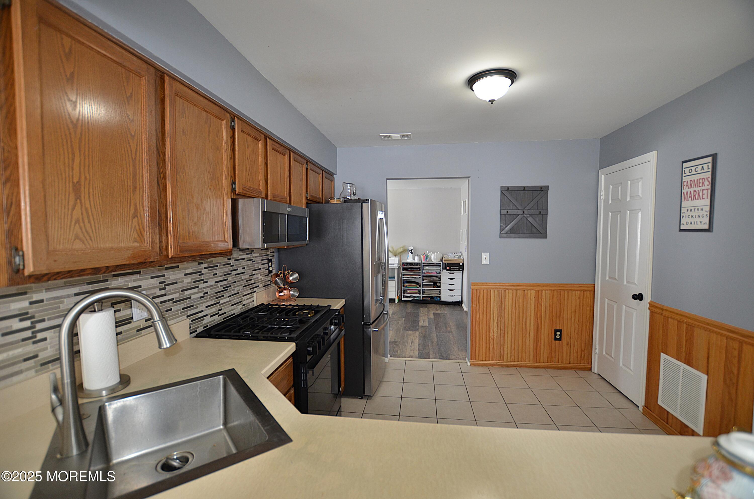 10 Cripple Creek Road, Howell, New Jersey image 17