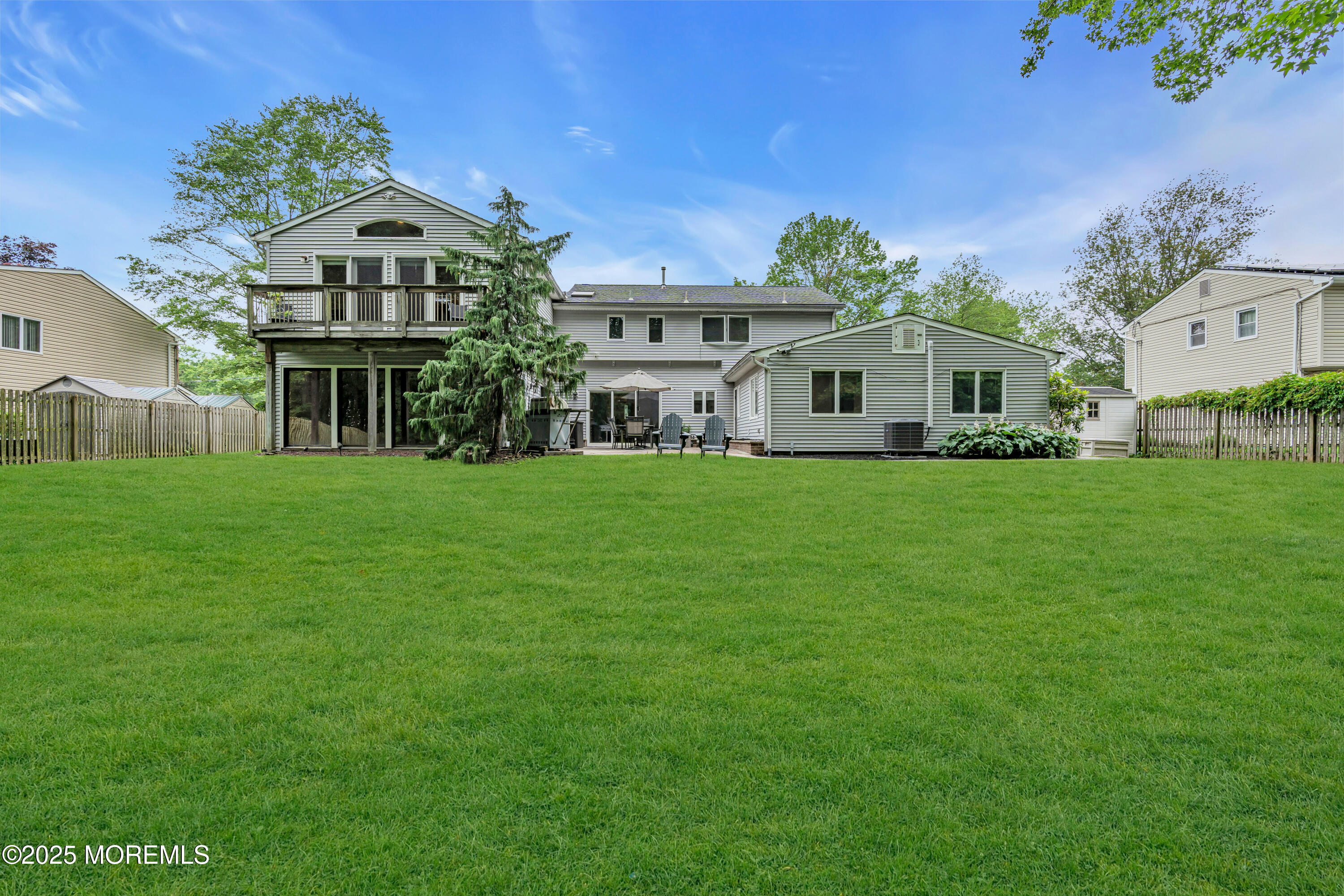 25 Canadian Woods Road