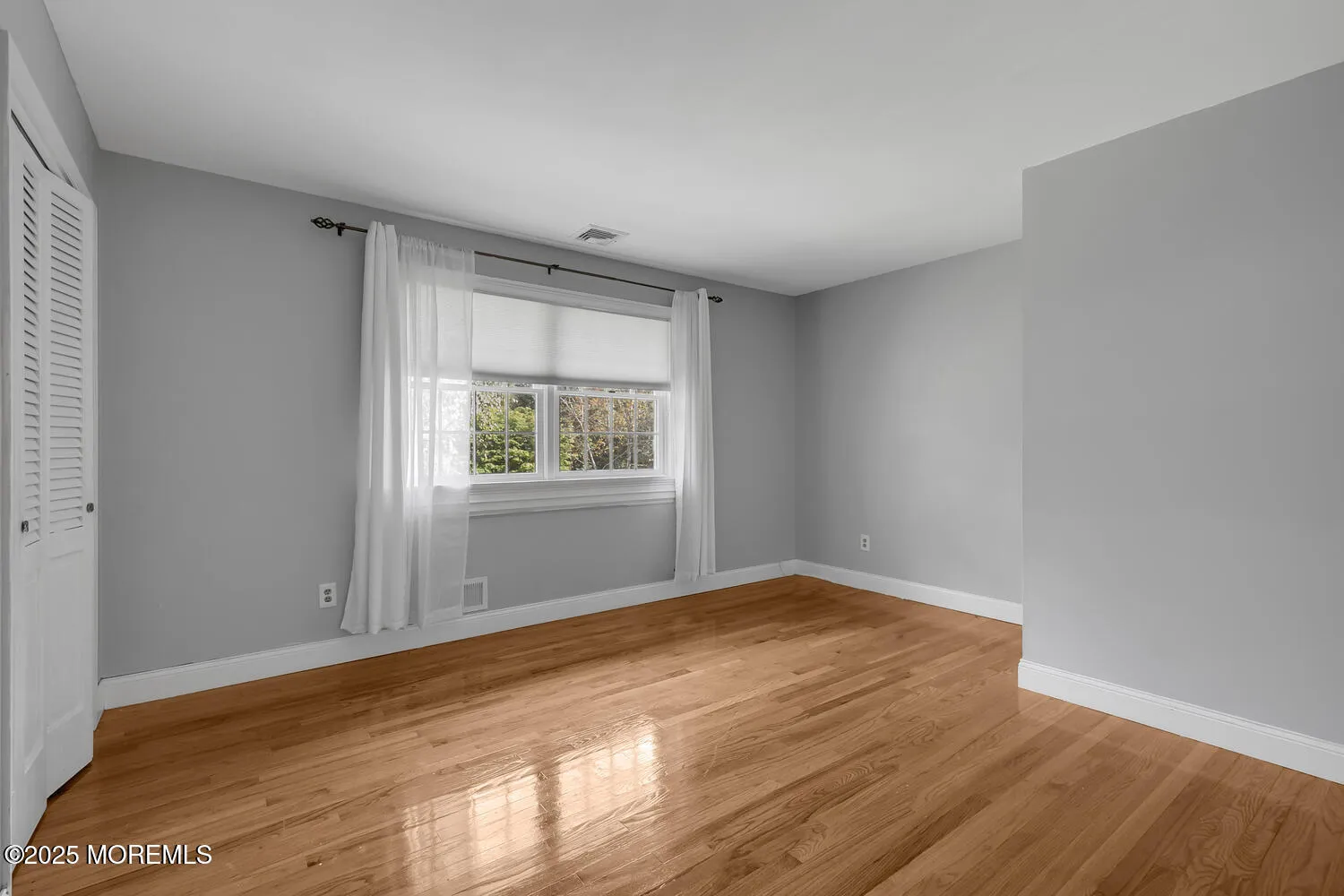 Holmdel, New Jersey 07733, United States, 5 Bedrooms Bedrooms, ,3 BathroomsBathrooms,Residential,Active,224897