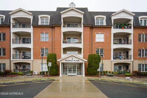 Photo of 319 Regency Place #319, Woodbridge, NJ 07095 (MLS # 22600625)
