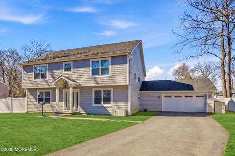 Homes For Sale - 232 Woodcrest Road<br/> Oakhurst, NJ 07755