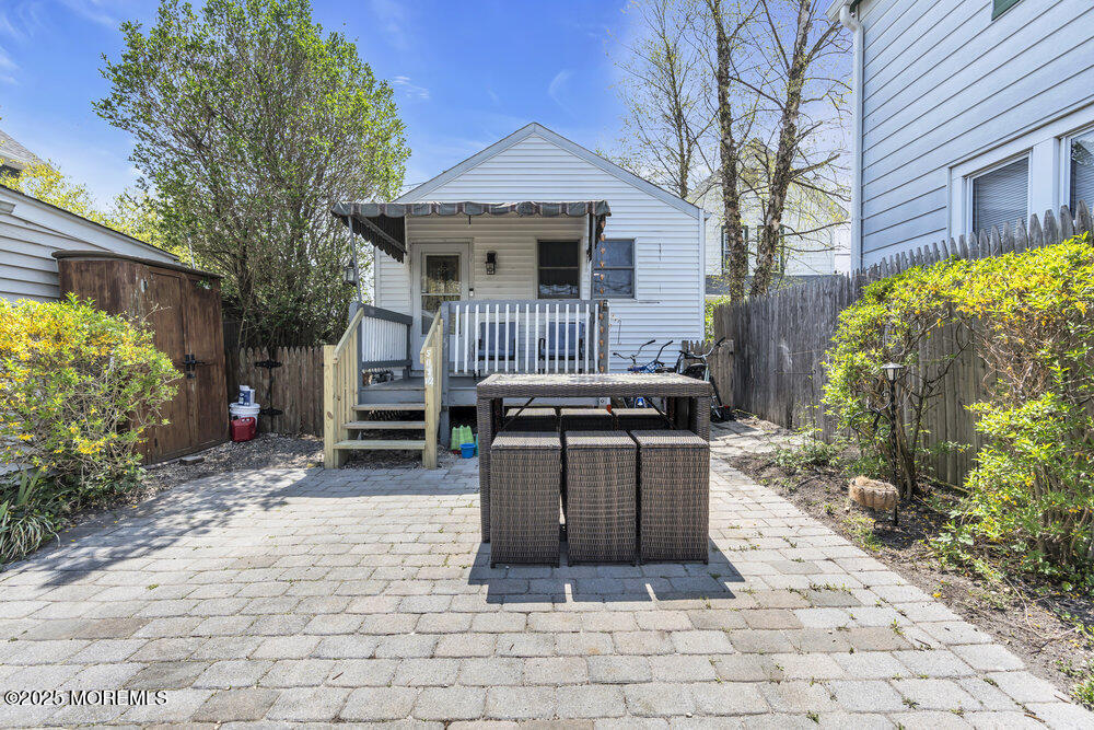 503 1/2 Park Place Avenue