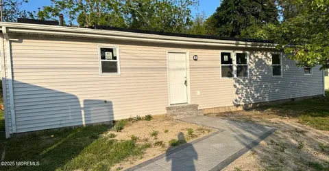 MLS: 22506122
