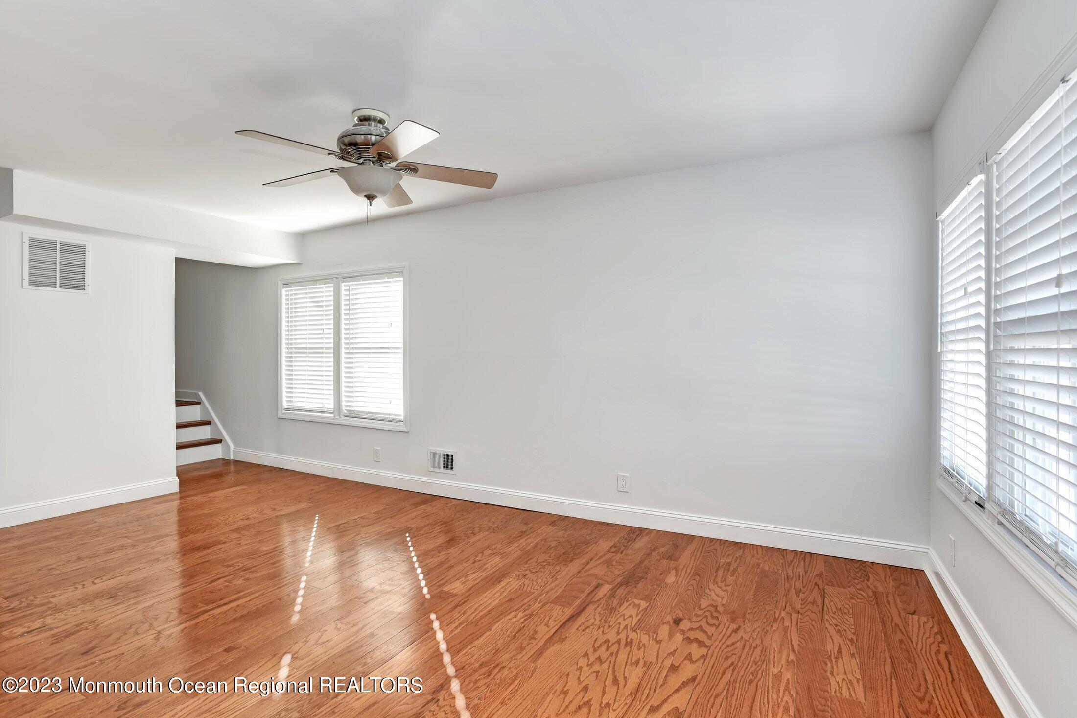 17 Central Avenue, Highlands, New Jersey image 7