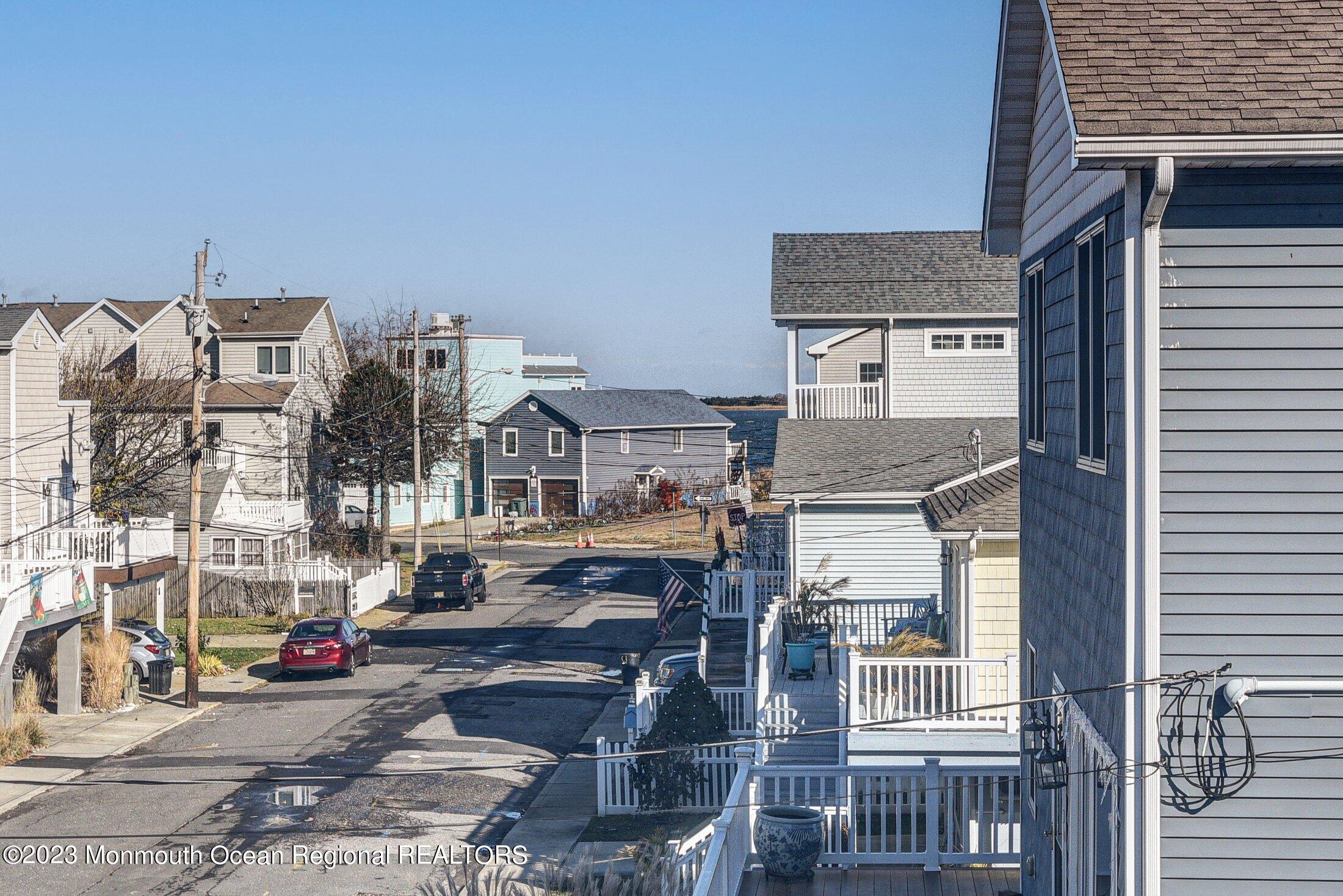 17 Central Avenue, Highlands, New Jersey image 4