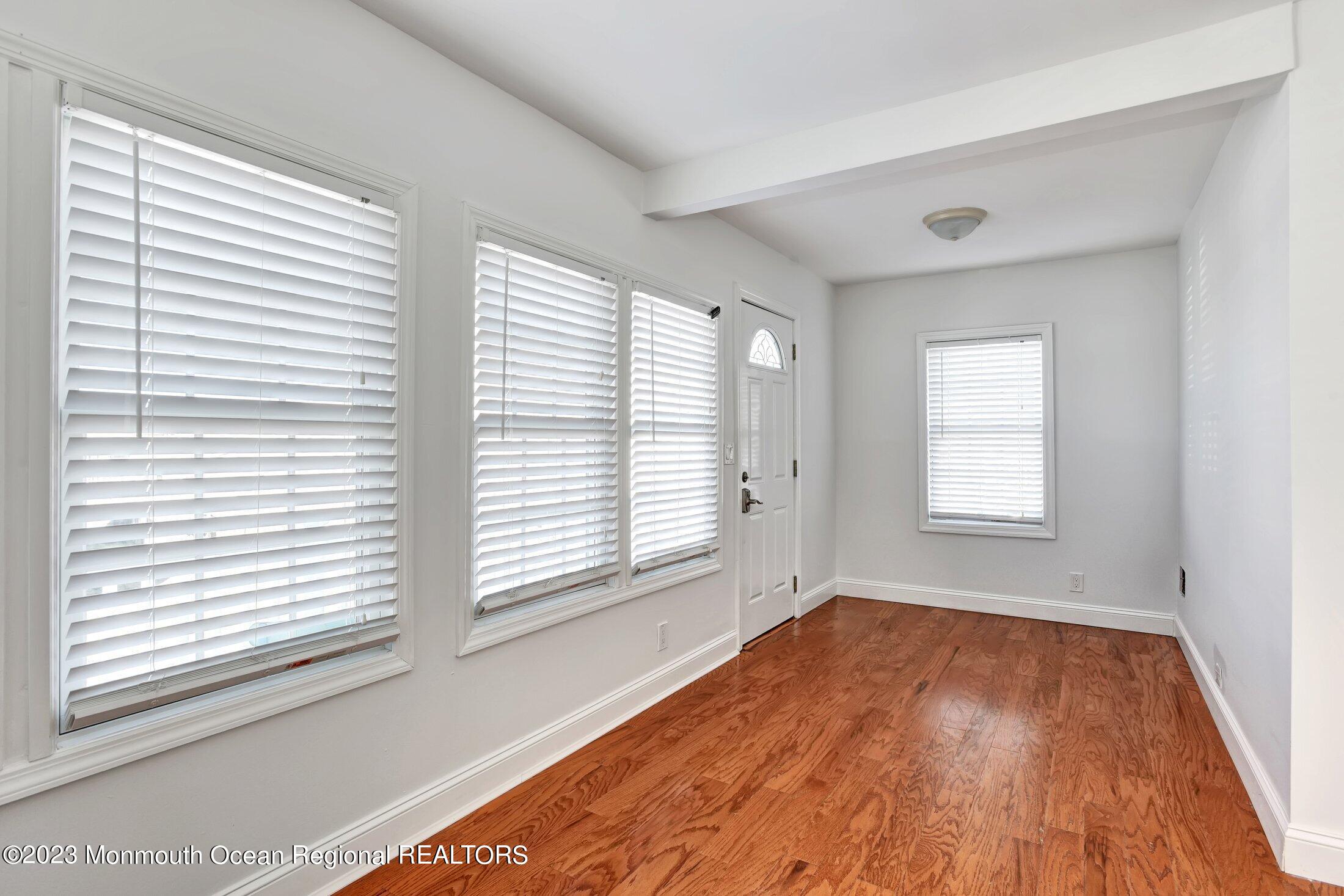 17 Central Avenue, Highlands, New Jersey image 5