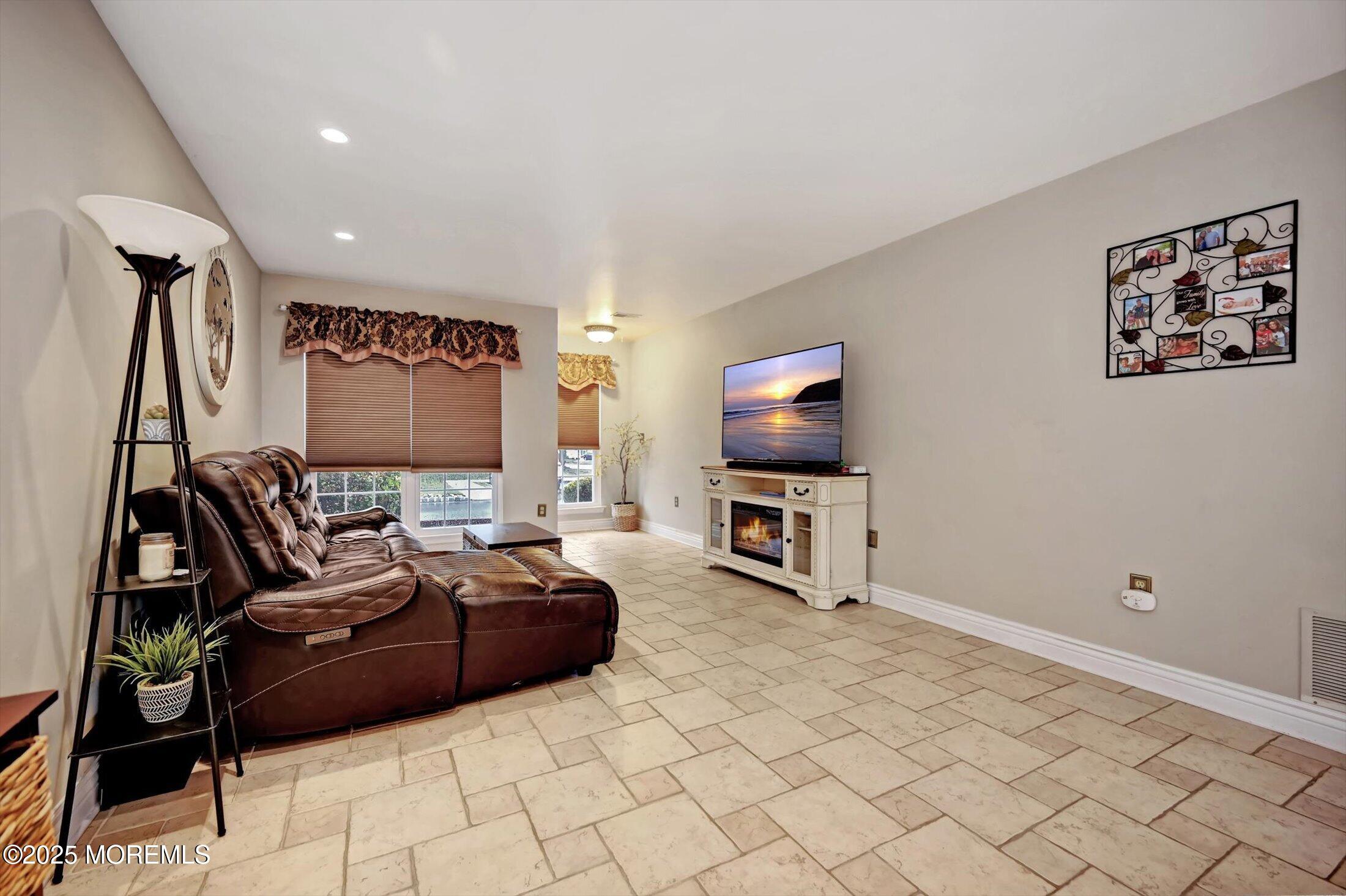 1506 King George Lane #1598, Toms River, New Jersey image 5