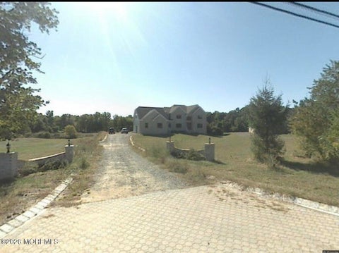 Homes For Sale - 51 Mccaffery Road<br/> Manalapan, NJ 07726