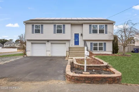 MLS: 22505526